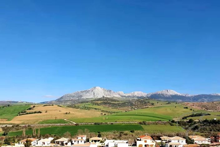 Image No.2-2 Bed Property for sale