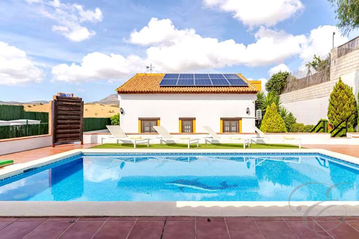 Image No.33-2 Bed Property for sale