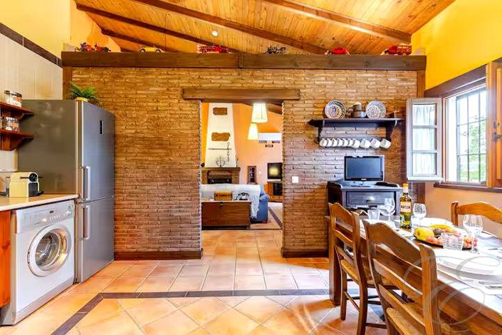 Image No.5-2 Bed Property for sale