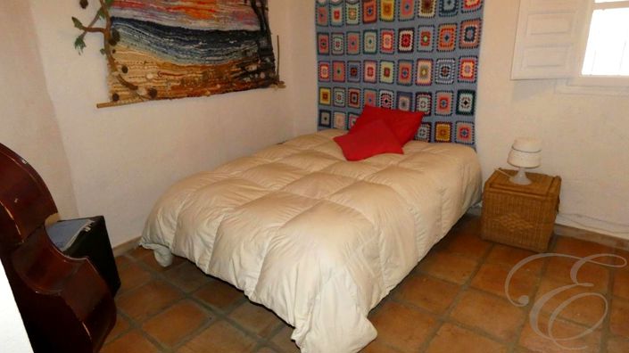 Image No.13-4 Bed Property for sale