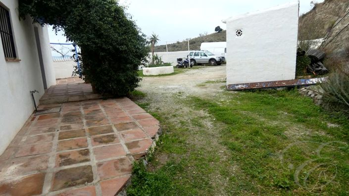 Image No.17-4 Bed Property for sale