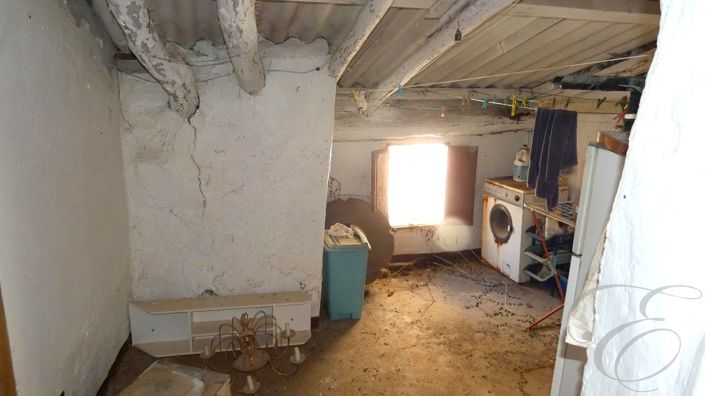 Image No.14-6 Bed Property for sale