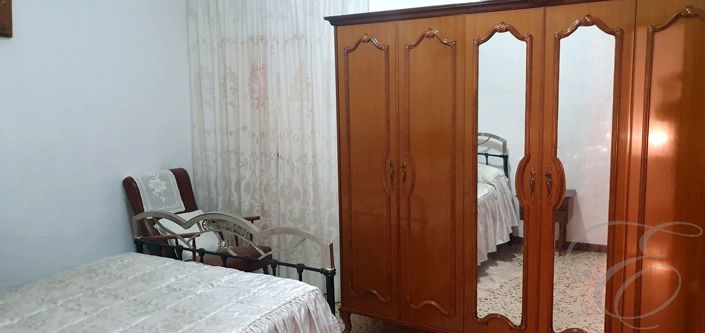 Image No.14-3 Bed Property for sale