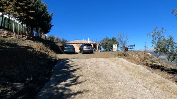 Image No.12-3 Bed Property for sale