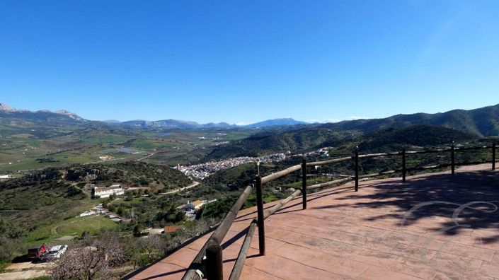 Image No.3-3 Bed Property for sale