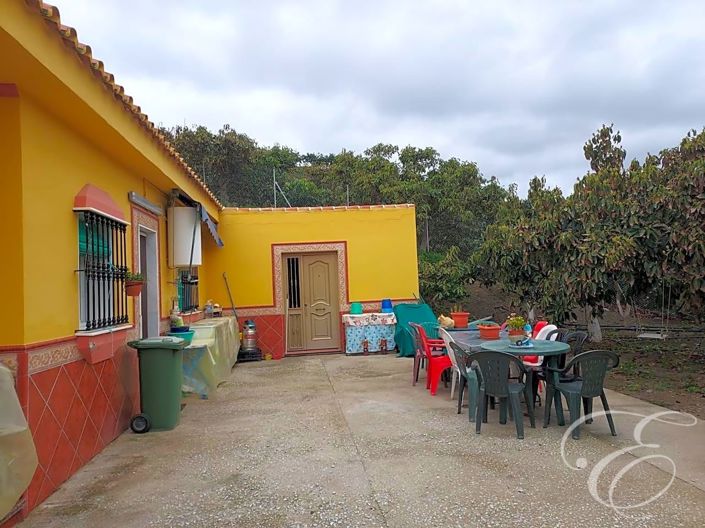 Image No.12-3 Bed Property for sale