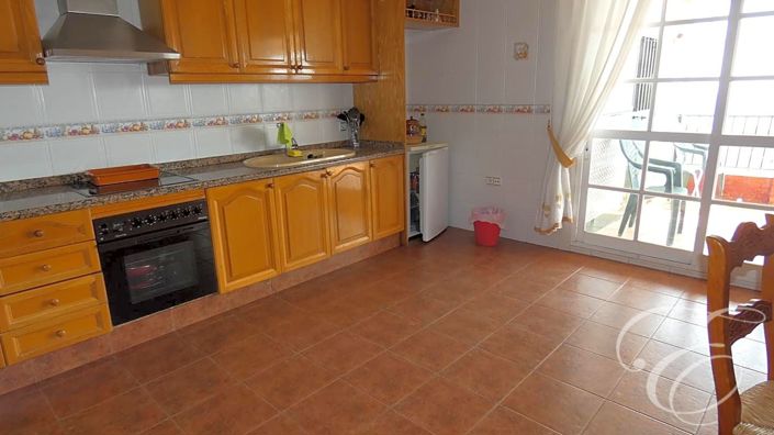 Image No.5-4 Bed Property for sale