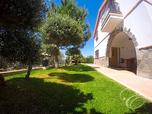 Image No.13-4 Bed Property for sale