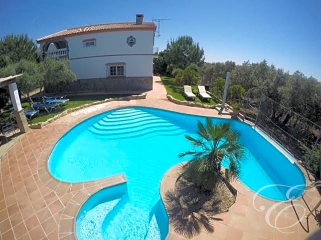 Image No.21-4 Bed Property for sale