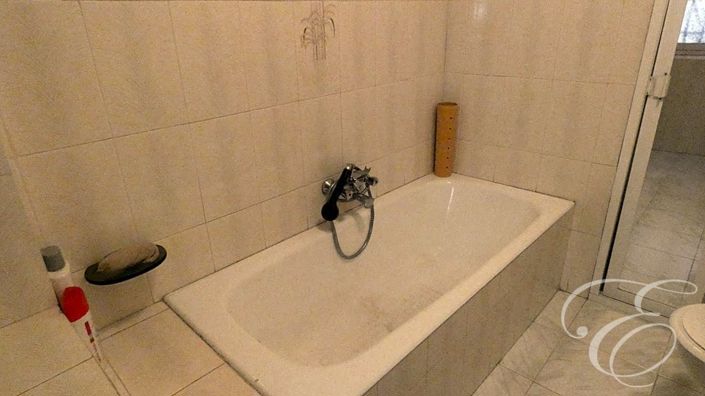 Image No.13-5 Bed Property for sale