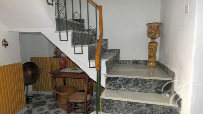 Image No.15-5 Bed Property for sale