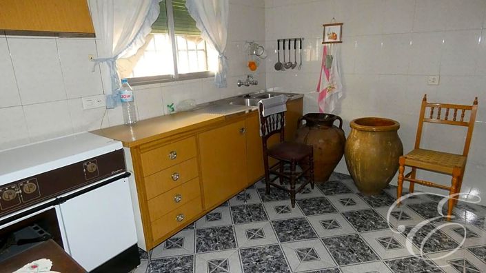 Image No.7-5 Bed Property for sale