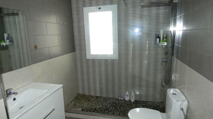 Image No.11-4 Bed Property for sale