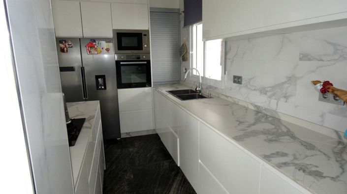 Image No.5-4 Bed Property for sale