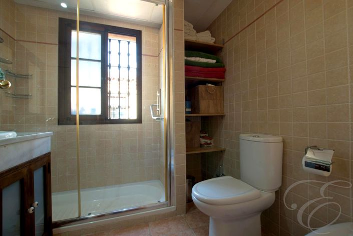 Image No.16-3 Bed Property for sale