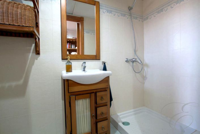 Image No.21-3 Bed Property for sale