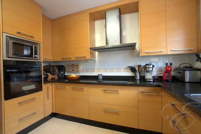 Image No.9-3 Bed Property for sale