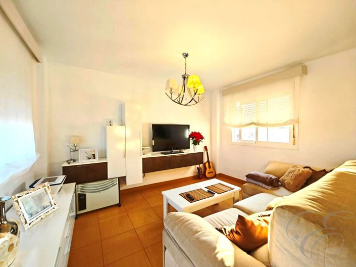 Image No.3-3 Bed Property for sale