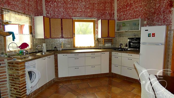 Image No.5-5 Bed Property for sale