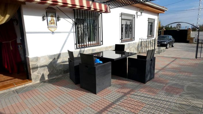 Image No.21-3 Bed Property for sale