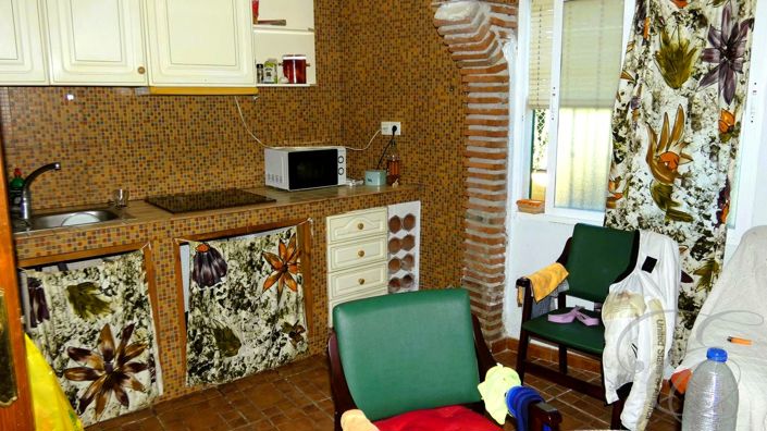 Image No.6-5 Bed Property for sale