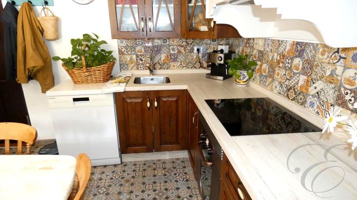 Image No.10-5 Bed Property for sale