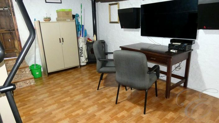 Image No.18-5 Bed Property for sale