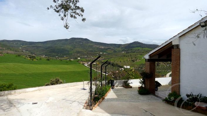 Image No.20-5 Bed Property for sale