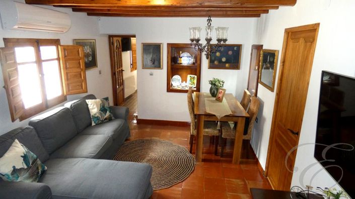 Image No.5-5 Bed Property for sale