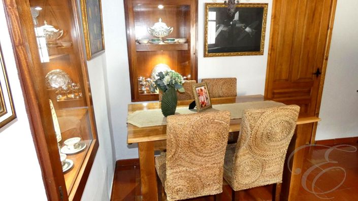 Image No.7-5 Bed Property for sale