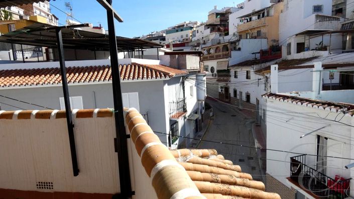 Image No.13-5 Bed Property for sale