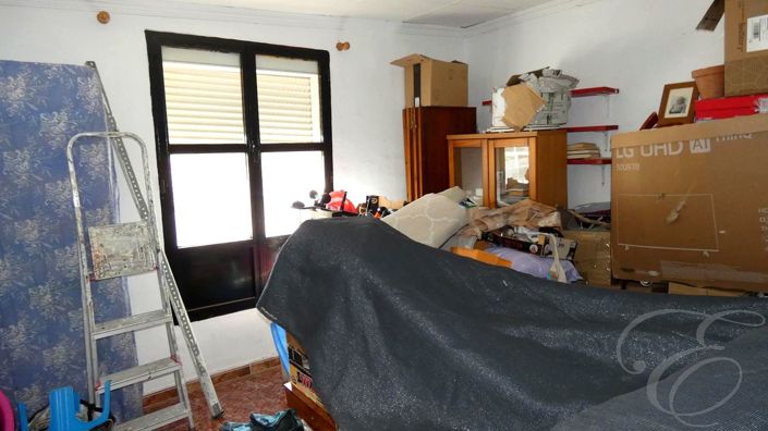 Image No.9-5 Bed Property for sale