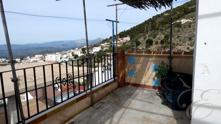 Image No.10-4 Bed Property for sale