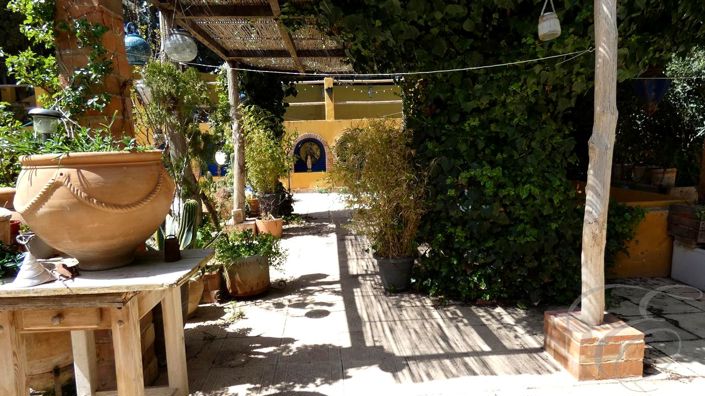 Image No.22-6 Bed Property for sale