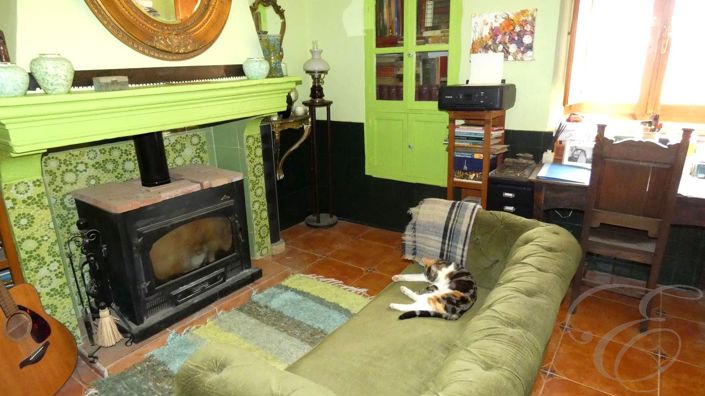 Image No.10-6 Bed Property for sale