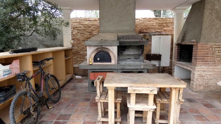 Image No.19-4 Bed Property for sale