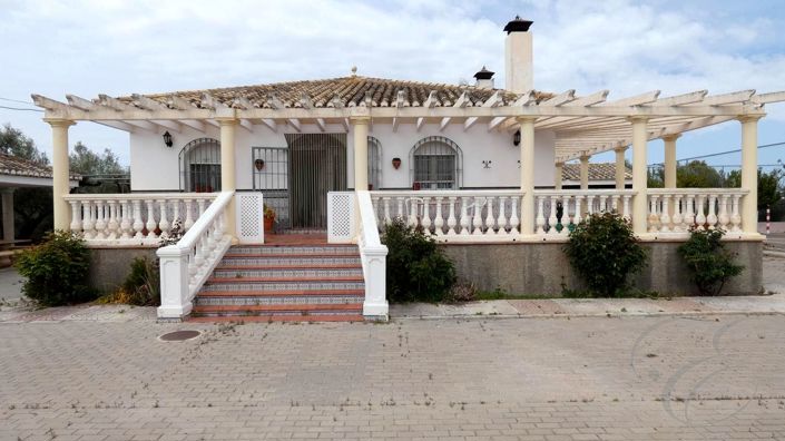 Image No.23-4 Bed Property for sale