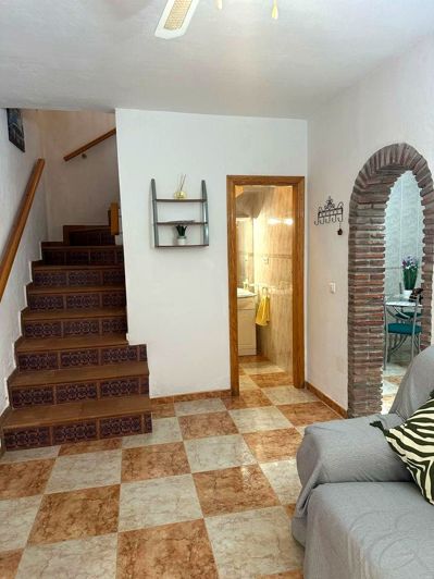 Image No.6-2 Bed Property for sale