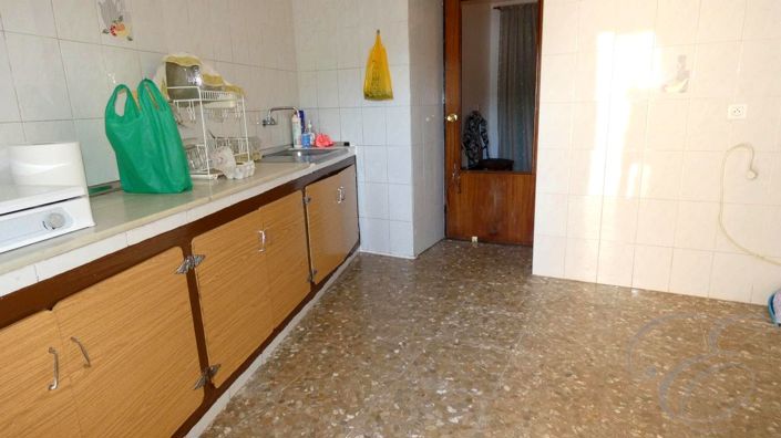 Image No.6-3 Bed Property for sale