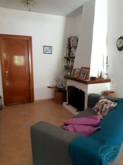 Image No.5-4 Bed Property for sale