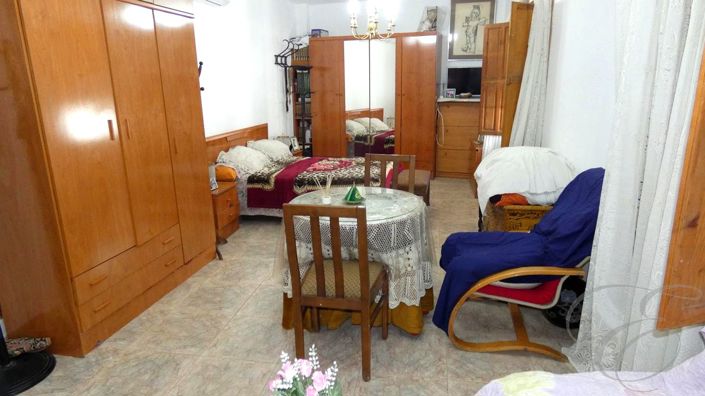 Image No.9-4 Bed Property for sale