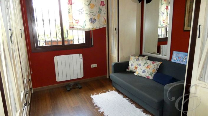 Image No.11-3 Bed Property for sale