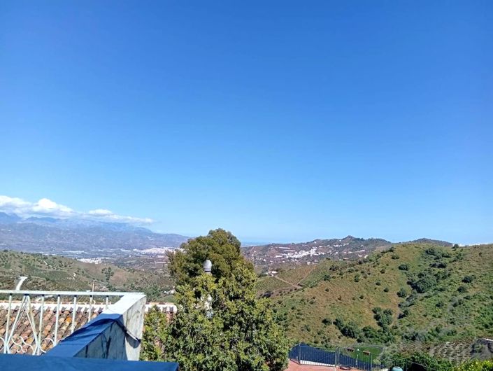 Image No.8-3 Bed Property for sale