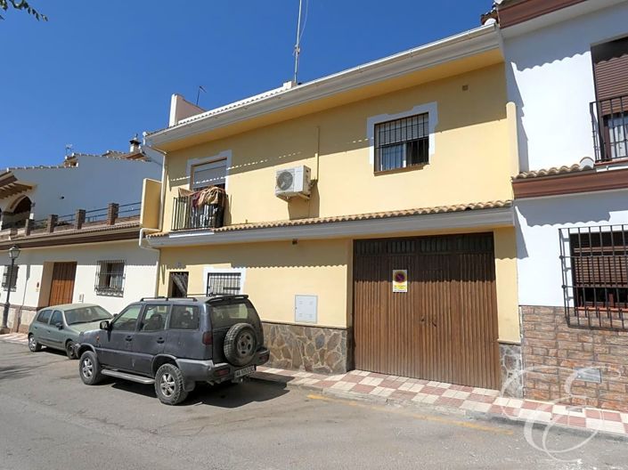 Image No.1-3 Bed Property for sale