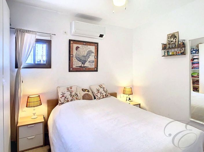 Image No.18-3 Bed Property for sale