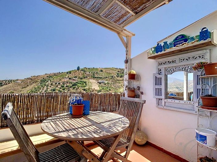 Image No.22-3 Bed Property for sale