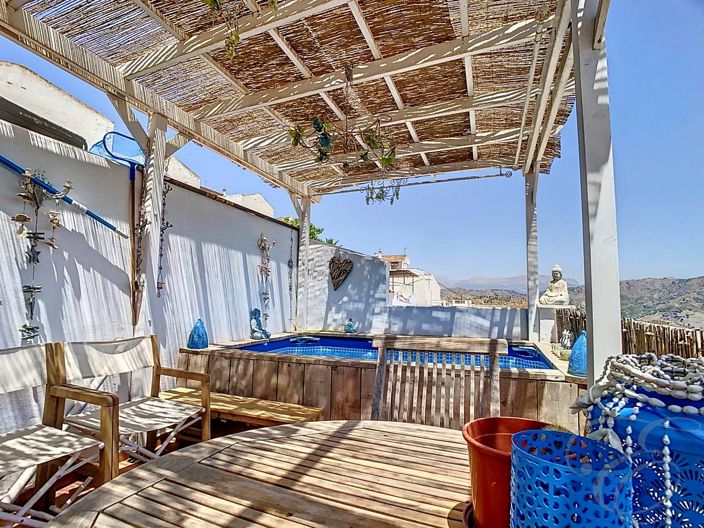 Image No.24-3 Bed Property for sale