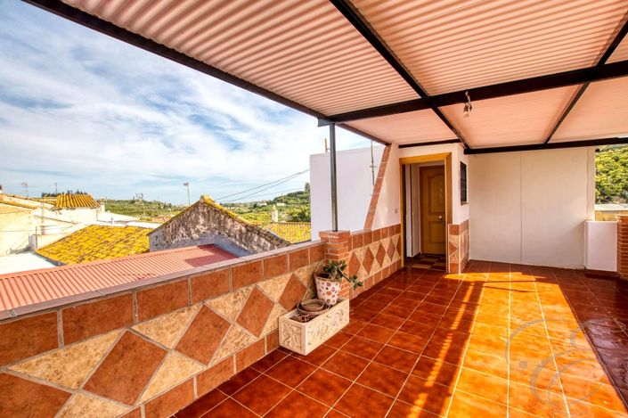 Image No.2-2 Bed Property for sale