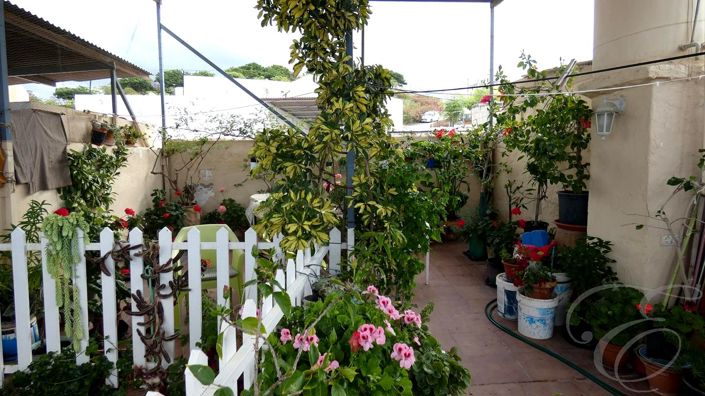 Image No.11-2 Bed Property for sale