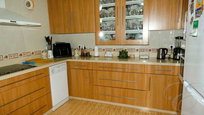 Image No.6-2 Bed Property for sale